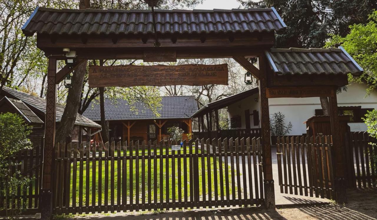 Vandor Tanya Agasegyhaza Exterior photo